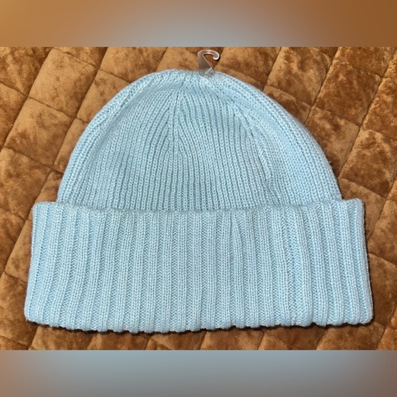 H&M Rib-Knit Cuff Beanie - NWOT - Picture 1 of 2